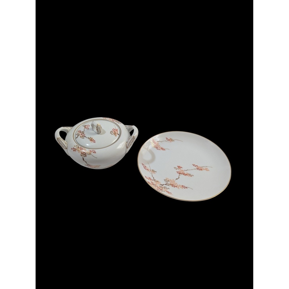 Fukagawa Arita Japan Hand Painted Maple Leaf Porcelain Sugar Bowl and Plate 905‎